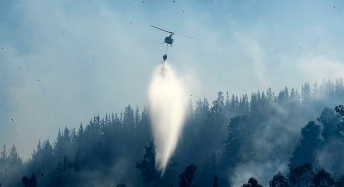 Cambio climático en Chile: condiciones extremas y mayores riesgos de desastres naturales o incendios aumentan pesimismo entre expertos Cambio climático en Chile: condiciones extremas y mayores riesgos de desastres naturales o incendios aumentan pesimismo entre expertos