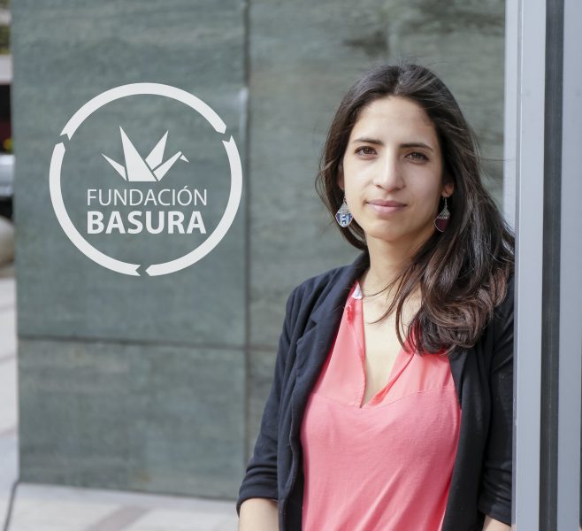 “En Chile, la gente piensa que lo único que se puede hacer es reciclar, pero esa es solo una medida de gestión” “En Chile, la gente piensa que lo único que se puede hacer es reciclar, pero esa es solo una medida de gestión”