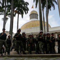 Gobierno chileno condena violencia en el Parlamento venezolano y llama al diálogo