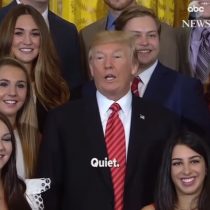 [VIDEO] Donald Trump hace callar a periodista durante sesión de fotos en la Casa Blanca