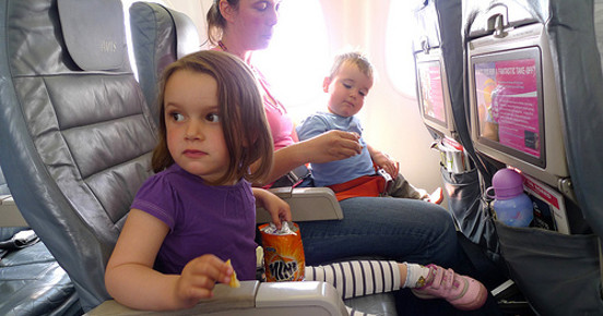 8 tips para cuidar la salud de los niños cuando viajas