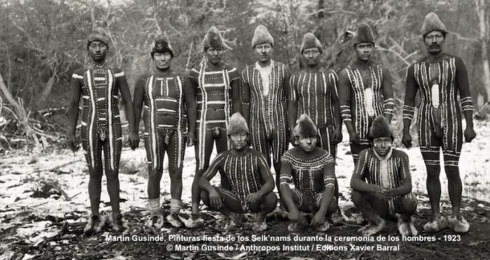 Exposición Martin Gusinde “El espíritu de los hombres de la Tierra del Fuego” en Museo Palacio Baburizza, Valparaíso Exposición Martin Gusinde “El espíritu de los hombres de la Tierra del Fuego” en Museo Palacio Baburizza, Valparaíso