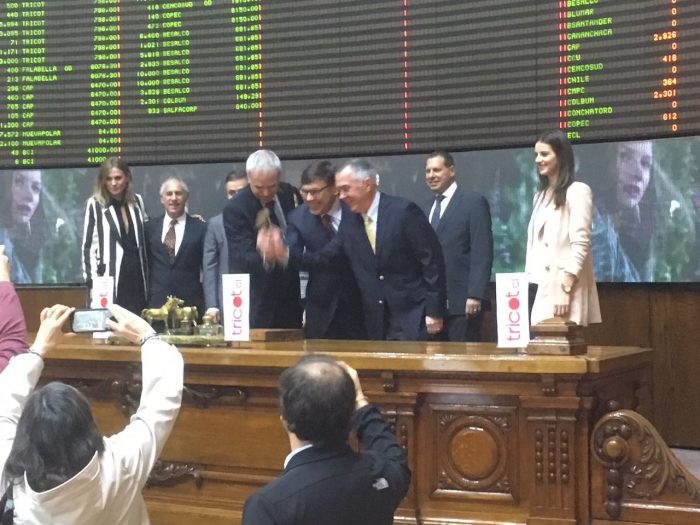 Tricot debuta en bolsa a $760 la acción y recauda US$ 142 millones Tricot debuta en bolsa a $760 la acción y recauda US$ 142 millones