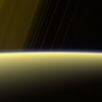 Cuánto dura un día en Saturno y otras preguntas que la sonda Cassini intentará responder en sus últimos 30 días