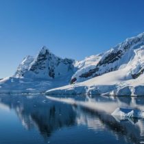 Lava bajo el hielo: el asombroso descubrimiento de más de 90 volcanes en la Antártica