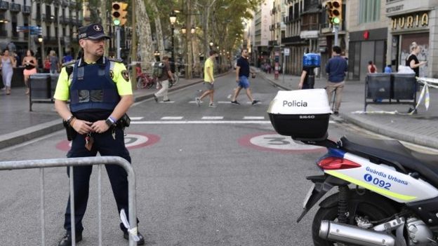 Cómo se sabe si Estado Islámico está realmente detrás de los ataques que se adjudica, como el de Barcelona