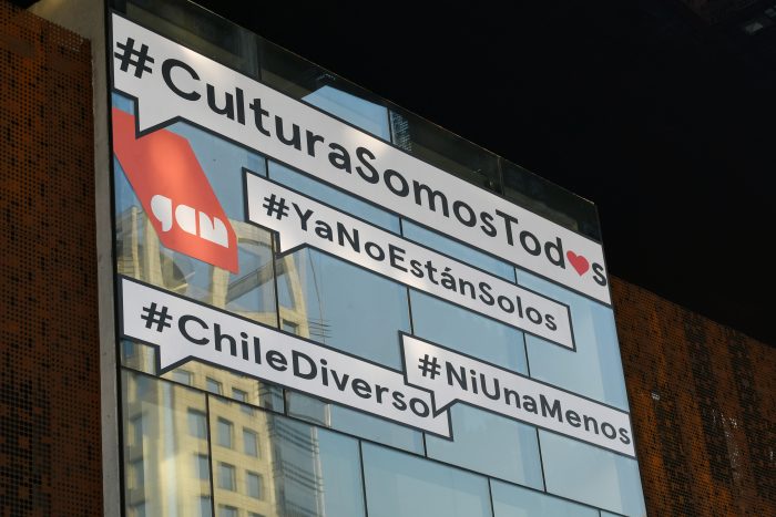Con mensajes en su fachada principal GAM respalda emblemáticas causas sociales Con mensajes en su fachada principal GAM respalda emblemáticas causas sociales