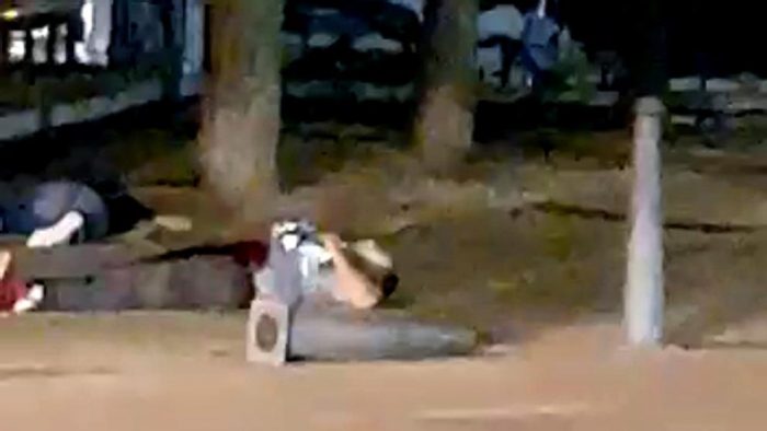 Policía catalana abate a cuatro presuntos terroristas que arrollaron con un vehículo a seis personas en Cambrils Policía catalana abate a cuatro presuntos terroristas que arrollaron con un vehículo a seis personas en Cambrils