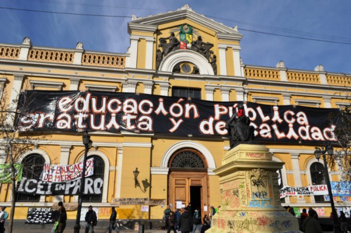Ultimátum a La Moneda: la operación de los parlamentarios oficialistas para evitar el cortafuegos a la Reforma de las Universidades del Estado Ultimátum a La Moneda: la operación de los parlamentarios oficialistas para evitar el cortafuegos a la Reforma de las Universidades del Estado