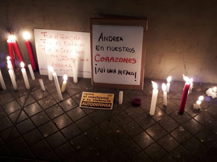 Ni Una Menos se manifiesta en velatón por asesinato de menor de 15 años que fue violada y drogada Ni Una Menos se manifiesta en velatón por asesinato de menor de 15 años que fue violada y drogada