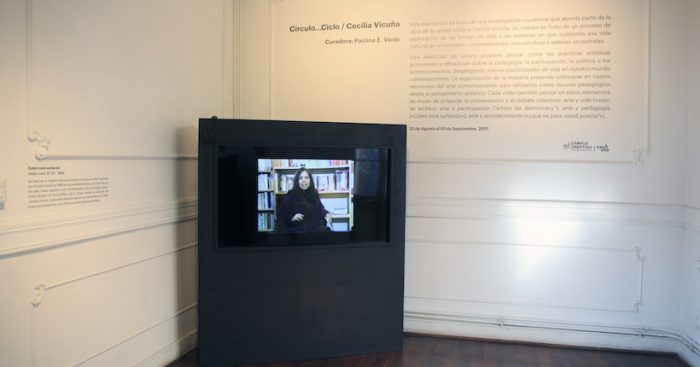 Exposición ‘Círculo…Ciclo / Cecilia Vicuña’ en Galería Casa Uno del Campus Creativo UNAB Exposición ‘Círculo…Ciclo / Cecilia Vicuña’ en Galería Casa Uno del Campus Creativo UNAB
