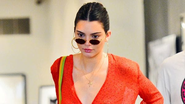 Kendal Jenner salió sin sostén y quedó la grande: ¿Hay límites para las transparencias o deberíamos “liberar el pezón”? Kendal Jenner salió sin sostén y quedó la grande: ¿Hay límites para las transparencias o deberíamos “liberar el pezón”?