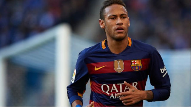 El traspaso más caro de la historia del fútbol: Neymar se va del Barcelona y ficha por el París Saint Germain El traspaso más caro de la historia del fútbol: Neymar se va del Barcelona y ficha por el París Saint Germain