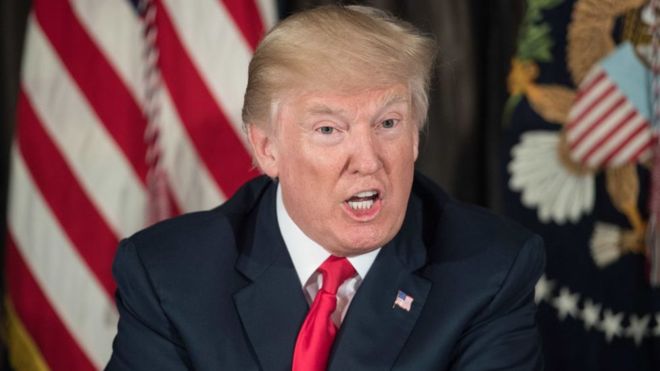 Trump y la polémica racista ponen freno a rally en Wall Street Trump y la polémica racista ponen freno a rally en Wall Street