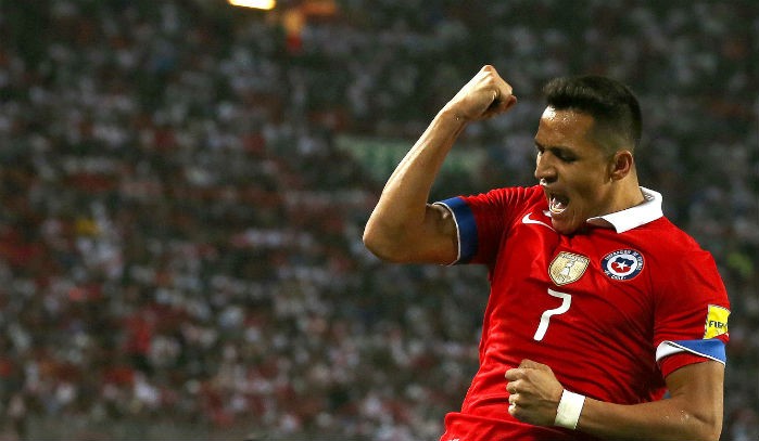 Alexis Sánchez confirma a sus compañeros de la Roja que se va al Manchester City Alexis Sánchez confirma a sus compañeros de la Roja que se va al Manchester City