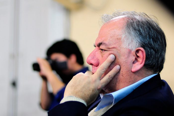 Osvaldo Andrade: “Si Valdés tiene una opinión distinta a la Presidenta se tiene que ir” Osvaldo Andrade: