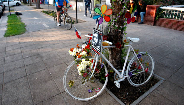 La sentida carta en memoria de Arturo Aguilera, ícono de los ciclistas urbanos muertos en Santiago La sentida carta en memoria de Arturo Aguilera, ícono de los ciclistas urbanos muertos en Santiago