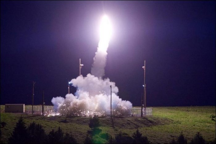 Corea del Norte lanza misil que sobrevuela Japón y cae en el Pacífico Corea del Norte lanza misil que sobrevuela Japón y cae en el Pacífico