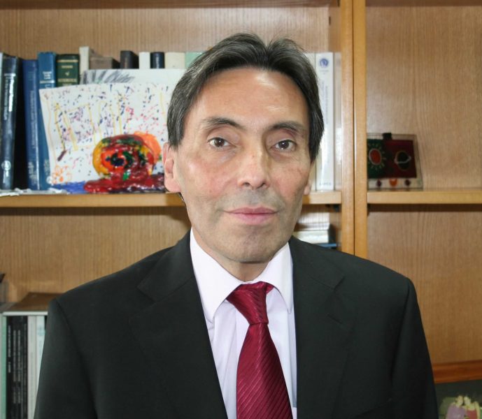 Revista científica astronómica de EEUU entrevista a Premio Nacional Guido Garay Revista científica astronómica de EEUU entrevista a Premio Nacional Guido Garay