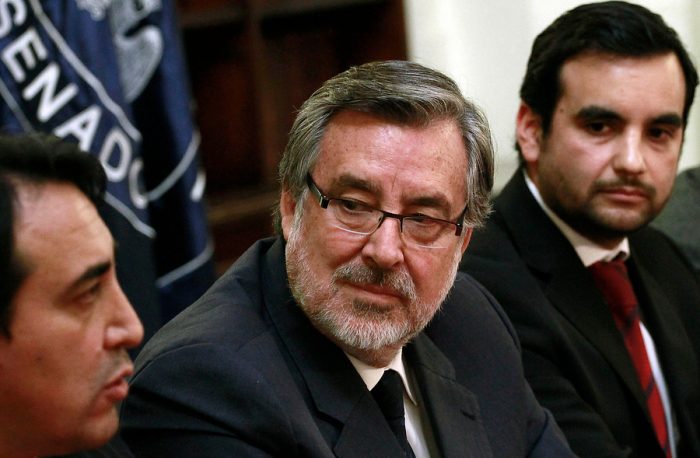 Guillier inscribe su candidatura ante el Servel tras semana compleja para el oficialismo Guillier inscribe su candidatura ante el Servel tras semana compleja para el oficialismo