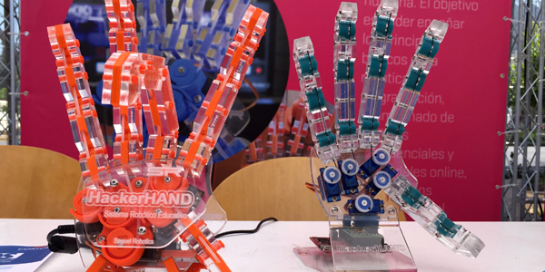 Aprender, experimentar e innovar junto a Feria de Prototipos Corfo Aprender, experimentar e innovar junto a Feria de Prototipos Corfo