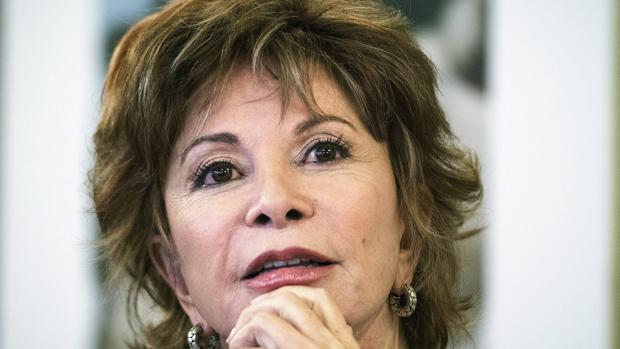 Isabel Allende celebra despenalización del aborto: «Las mujeres tienen que ganar su espacio a patadas» Isabel Allende celebra despenalización del aborto: