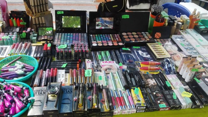 Los peligros de comprar maquillaje en la calle Los peligros de comprar maquillaje en la calle