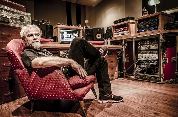 Mario Breuer, el productor leyenda del Rock Latino: “La música chilena tiene una madurez que les permite muchos canales de expresión” Mario Breuer, el productor leyenda del Rock Latino: “La música chilena tiene una madurez que les permite muchos canales de expresión”