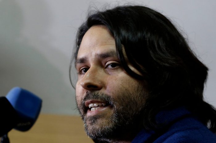 El Frente Amplio retrocede y ajusta términos de acuerdo para levantar el veto a Mayol El Frente Amplio retrocede y ajusta términos de acuerdo para levantar el veto a Mayol
