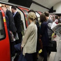 [VIDEO] Evacúan la estación de metro de Oxford Circus por un incendio