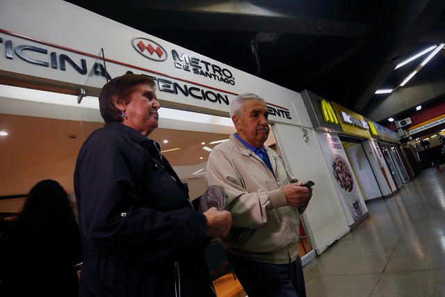 Diputado Farias califica como «indignante» restricción de viajes rebajadas a adultos mayores en metro Diputado Farias califica como