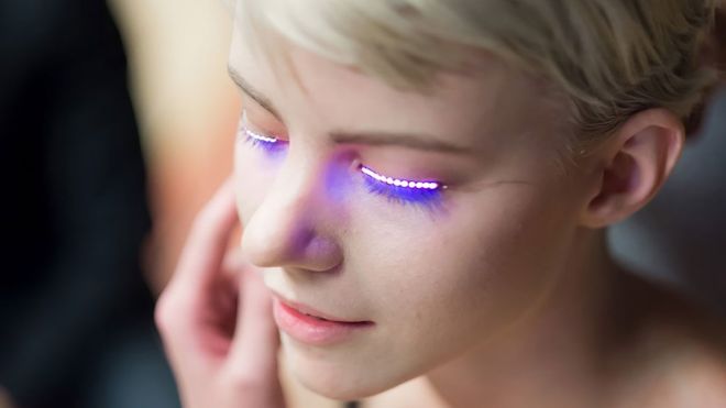 Pestañas LED, la cada vez más popular moda juvenil que es una amenaza para los ojos Pestañas LED, la cada vez más popular moda juvenil que es una amenaza para los ojos