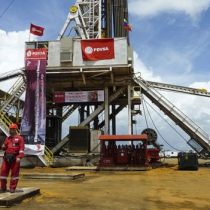Las reservadas gestiones del gobierno de Maduro con transnacionales petroleras para enfrentar el colapso económico
