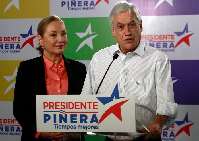 Piñera confirma que pidió crédito al BancoEstado y reitera críticas a Guillier Piñera confirma que pidió crédito al BancoEstado y reitera críticas a Guillier
