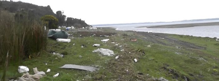 Chiloé se ahoga en plumavit y basura Chiloé se ahoga en plumavit y basura