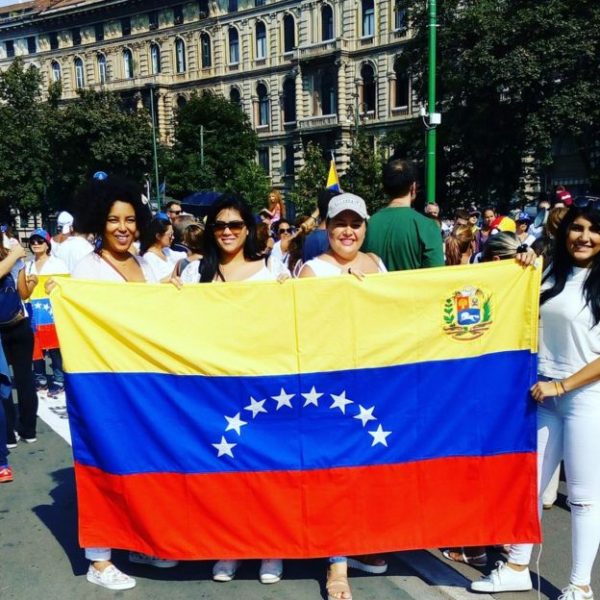 Gobierno permitirá ingreso al país de venezolanos sin documentos para “reunificación familiar” Gobierno permitirá ingreso al país de venezolanos sin documentos para