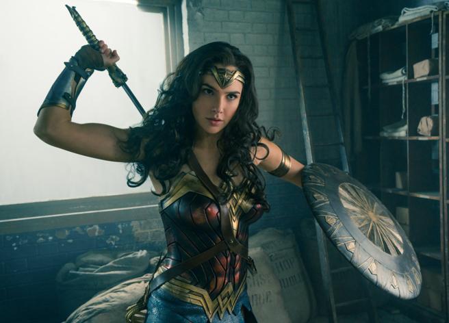 James Cameron desata polémica por afirmar que Wonder Woman es “un icono objeto” James Cameron desata polémica por afirmar que Wonder Woman es “un icono objeto”