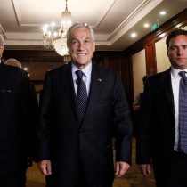 Solo faltó el bombo de barra brava de los empresarios más poderosos de Chile en acto de campaña de Piñera y Vargas Llosa