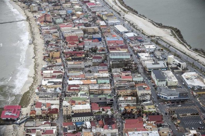 Ocho muertos en San Martín y Barbuda por paso del huracán Irma