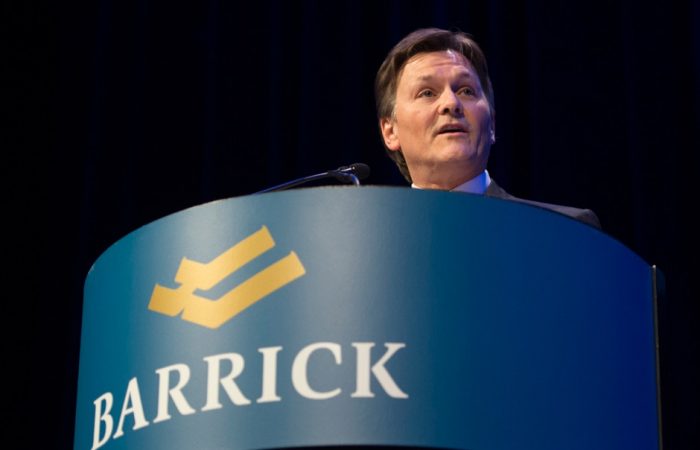Plan de reducción de deuda de Barrick va “muy bien encaminado”, según su presidente Plan de reducción de deuda de Barrick va