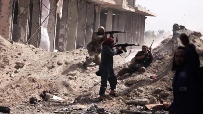 Al menos 118 muertos en contraataque del EI contra fuerzas pro Asad en Siria Al menos 118 muertos en contraataque del EI contra fuerzas pro Asad en Siria