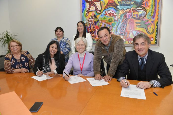 Familias de Coronel firman inédito acuerdo con Enel Generación Chile