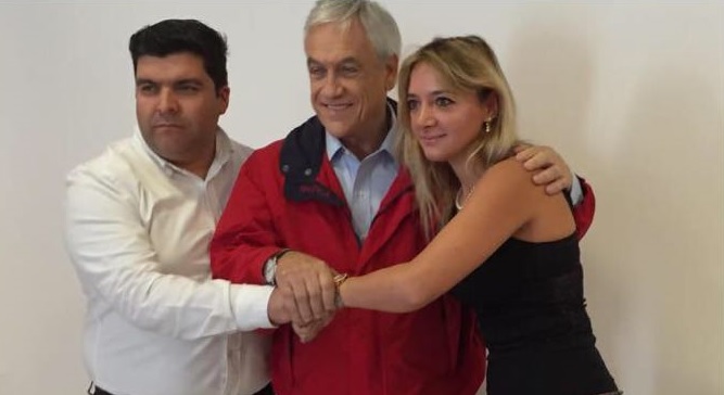 Candidata UDI, fotografiada con Piñera y ex neonazi, dice que Carmen Gloria Quintana y Rodrigo Rojas se autoquemaron Candidata UDI, fotografiada con Piñera y ex neonazi, dice que Carmen Gloria Quintana y Rodrigo Rojas se autoquemaron