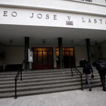 Matthei retrocede y suspende cierre de jornada vespertina del Liceo Lastarria