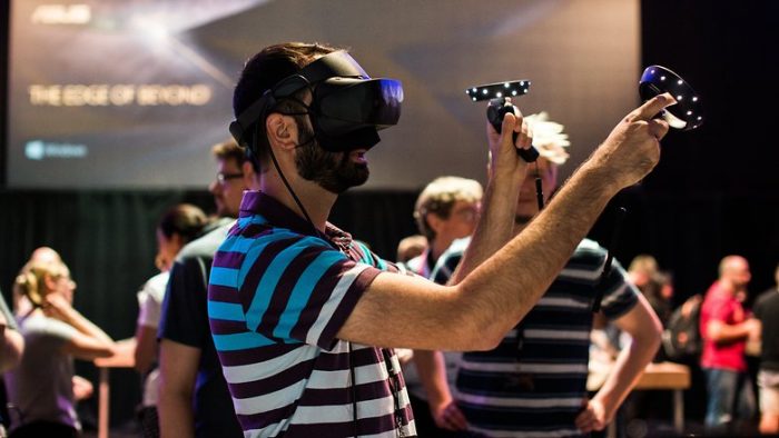Más allá del VR: presentan dispositivo que promete llevarte a la «Realidad Mixta» Más allá del VR: presentan dispositivo que promete llevarte a la