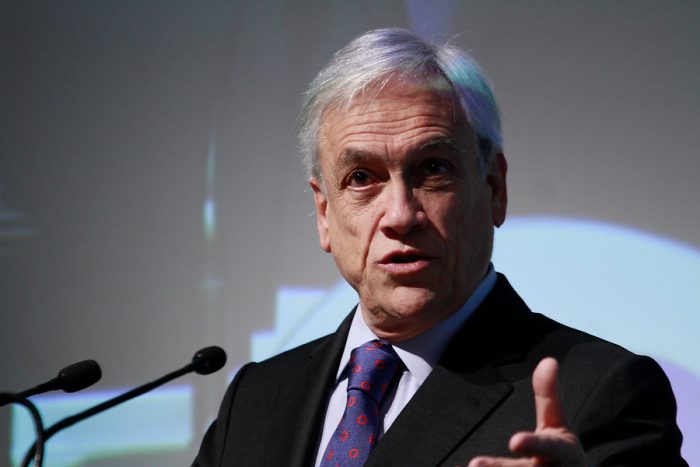 Piñera le hace guiño al electorado de Kast: propone ley para conmutar pena de prisión por arresto domiciliario a enfermos terminales Piñera le hace guiño al electorado de Kast: propone ley para conmutar pena de prisión por arresto domiciliario a enfermos terminales
