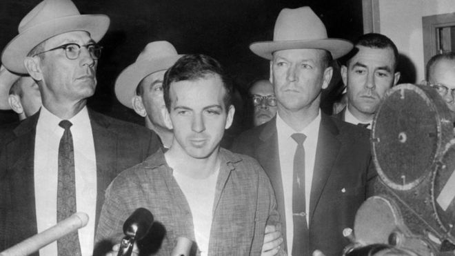 Cuánto costaba la cabeza de Fidel Castro, «fiestas sexuales» con Frank Sinatra y otros secretos revelados por los archivos sobre el asesinato de Kennedy desclasificados en EE.UU. Cuánto costaba la cabeza de Fidel Castro,