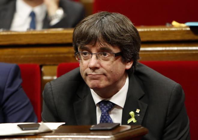 Fiscalía española se querella por rebelión y sedición en contra del líder separatista catalán