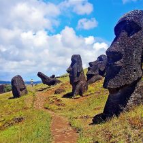 Rapa Nui se mantendrá cerrada y no abrirá sus puertas a turistas pese al permiso de vacaciones del Gobierno