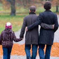 Suprema da espaldarazo a proyecto de adopción homoparental en informe al Senado sobre inscripción de menores